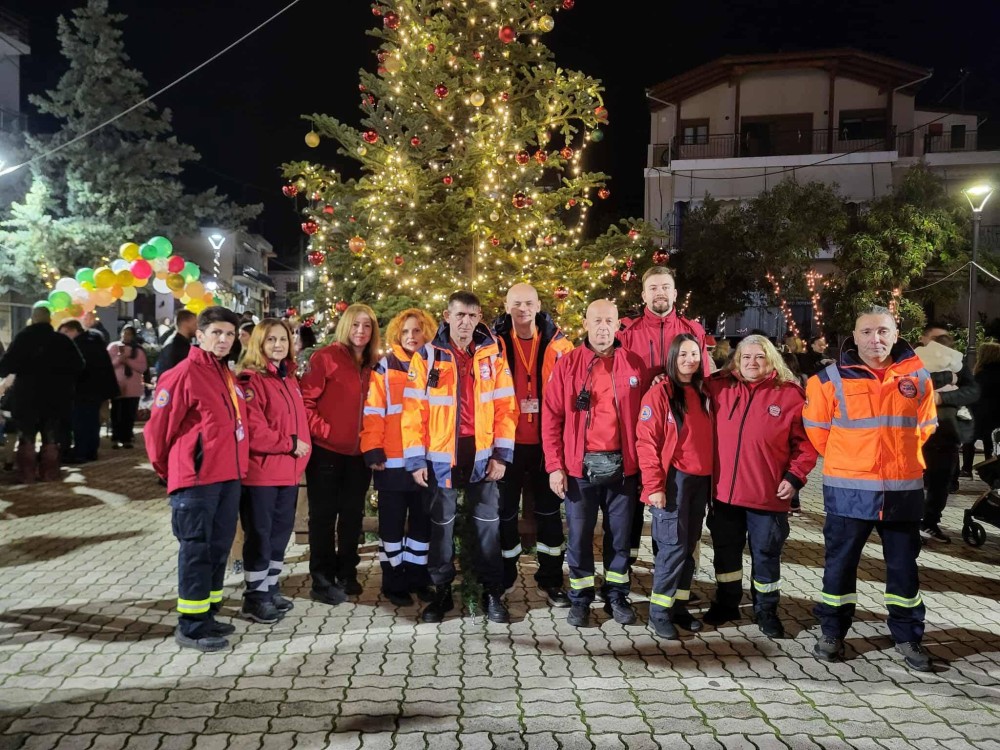 Υγειονομική κάλυψη στο άναμμα Χριστουγεννιάτικου Δέντρου σε Μαρτίνο και Μαλεσίνα